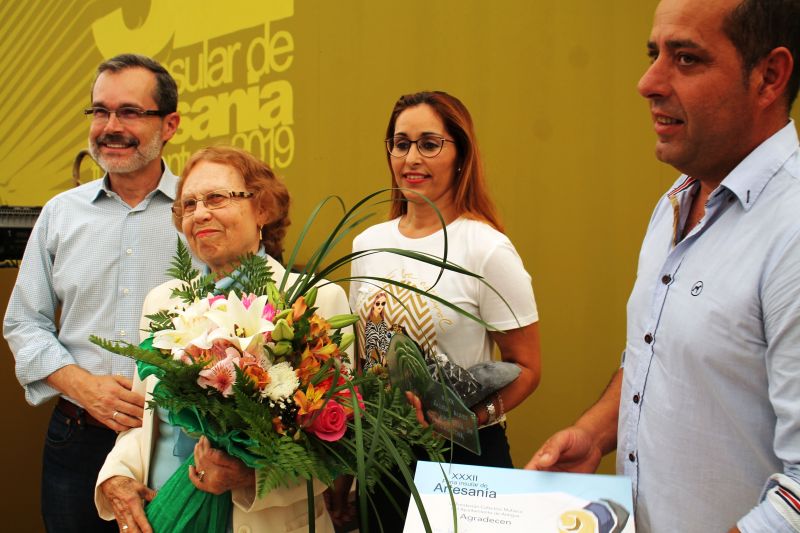 Josefa Navarro Montesdeoca recibe el Premio Insular de Artesania Fuerteventura 2019