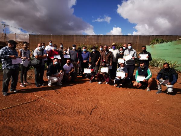 El Curso de cuidado de árboles frutales finaliza con prácticas sobre el terreno