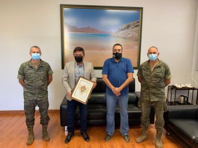 Pájara se reúne con el Regimiento Soria 9 para estudiar la posibilidad de celebrar FudenaS